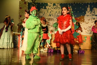SMS, Meera Bagh - Christmas Celebrations by Class IV : Click to Enlarge