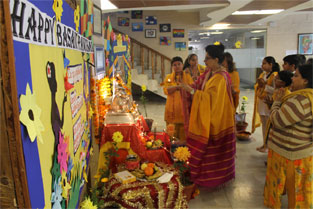 SMS, Meera Bagh - Basant Panchami Celebrations by Class VI : Click to Enlarge