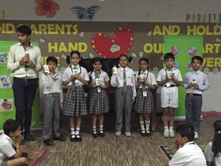 St. Mark's School, Meera Bagh - Activity by Dettol : Click to Enlarge