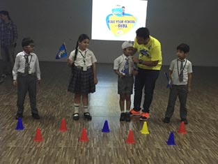 St. Mark's School, Meera Bagh - Interactive Session with people from Nickelodeon TV Channel and Dabur Red Paste and Mexitos : Click to Enlarge