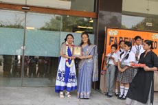 St. Mark's School, Meera Bagh - Farewell to Ms. Parashar : Click to Enlarge