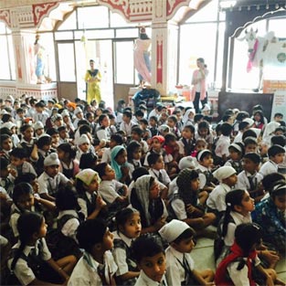 St. Mark's School, Meera Bagh - A Visit to Places of Worship : Click to Enlarge