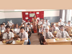 St. Mark's School, Meera Bagh - Solar Urja Lamp Workshop : Click to Enlarge