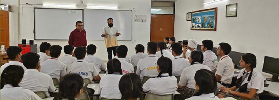 St. Mark's Sr. Sec. Public School, Meera Bagh - 30 students from Classes 8 to 12 attended a Workshop on Photography and Movie-Making, conducted by Mr. Sidharth Arora, a professional video maker and photographer : Click to Enlarge
