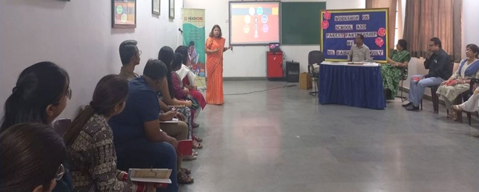 St. Mark's School, Meera Bagh - Teacher-training session on experiential learning by Ms. Baishali Ganguly from Headword : Click to Enlarge
