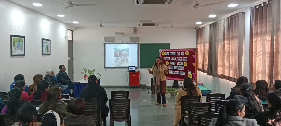 St Marks Sr Sec Public School Meera Bagh: Hindi workshop highlighting the significance of NEP was conducted for the teachers of Classes 1 to 5 : Click to Enlarge