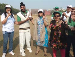 SMS, Meerabagh - Alumni - Cricket Match between St. Mark’s School teachers and members of Atoot Bandhan : Click to Enlarge