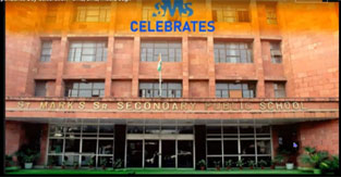St. Mark's School, Meera Bagh - A spirited Independence Day celebrations by students of Grade 12 : Click to Enlarge