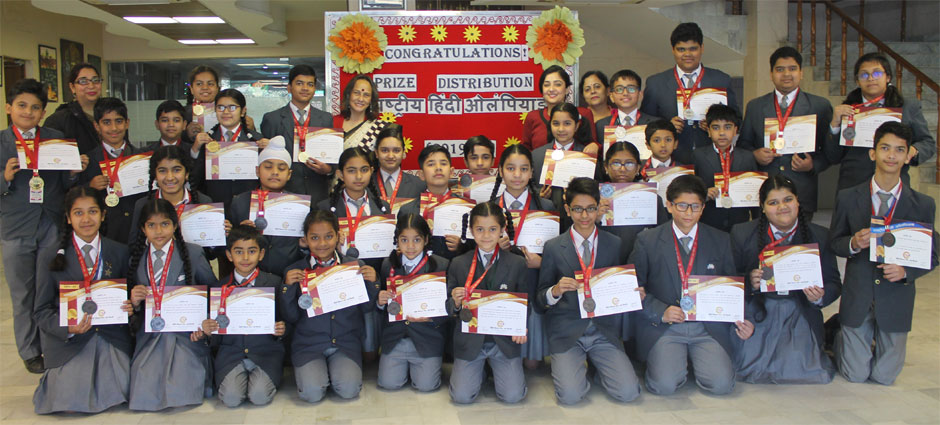 St. Mark's School, Meera Bagh - Awardees of National Hindi Olympiad felicitated : Click to Enlarge