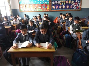 St. Mark's School, Meera Bagh - Enthusiastic participation in One Nation Reading Together : Click to Enlarge