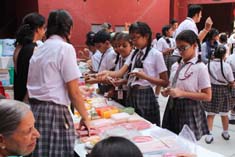 St. Mark's School, Janakpuri - Diwali Exhibition by Muskaan & Prerna Niketan : Click to Enlarge