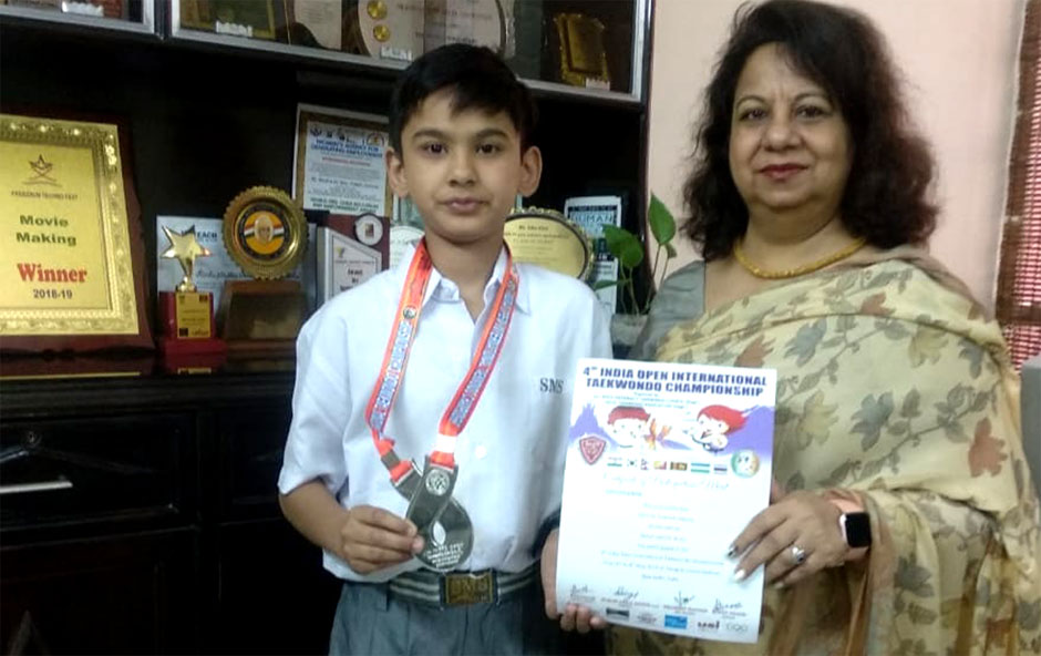 St. Mark's School, Janak Puri - Aditya Thapar of class VII-C clinched Silver Medal in 4th India Open International Taekwando Championship : Click to Enlarge