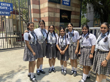 St.Marks World School Meera Bagh - Art Gallery visit by Class XI and XII : Click to Enlarge