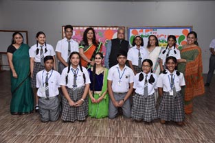 St. Mark’s Meera Bagh - Investiture Ceremony : Seniors : Click to Enlarge
