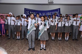 St. Mark’s Meera Bagh - Investiture Ceremony : Seniors : Click to Enlarge