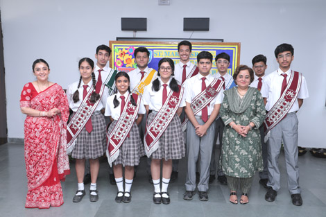 St. Mark’s Meera Bagh - Investiture Ceremony - Head Boy, Head Girl and School Captains with Principal : Click to Enlarge