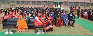 SMS, Meera Bagh - Farewell for Class XII : 2016-17 : Click to Enlarge