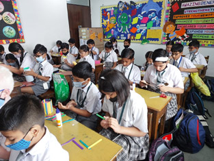 SMS, Meera Bagh - School celebrated World Earth Day : Click to Enlarge