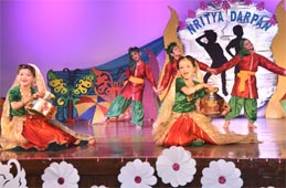SMS Sr., Meera Bagh - Inter Class Dance Competition : Class IV and V : Click to Enlarge
