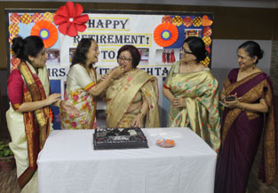 St. Mark's Meera Bagh - Farewell to Ms. K. Mehta : Click to Enlarge