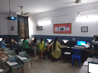 St. Mark's School, Meera Bagh - Microsoft Workshop : Click to Enlarge