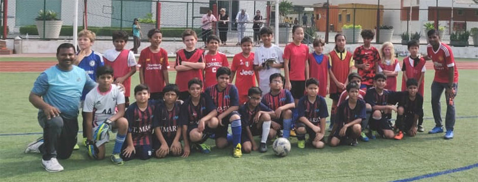 St. Mark's Meera Bagh - Friendly Football match at The British School, Chanakya Puri, Delhi : Click to Enlarge
