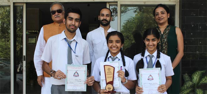 St. Mark’s Sr. Sec. Public School, Meera Bagh - Cheshta Kamran of Class XII C won the First Prize in Inter School Competition at St. Francis de'Sales School, Janak Puri, Delhi awarded with certificate and cash prize as Best Speaker against the Motion : Click to Enlarge