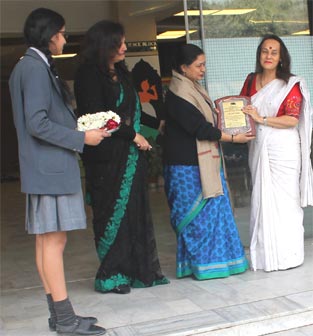 St. Mark's School, Meera Bagh - We bid farewell to Ms. G. Chandra : Click to Enlarge