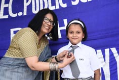 St. Mark's School, Meera Bagh - Investiture Ceremony for Primary : Click to Enlarge