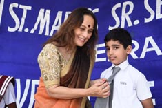 St. Mark's School, Meera Bagh - Investiture Ceremony for Primary : Click to Enlarge