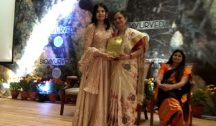 St. Mark's School, Meera Bagh - Our Principal receives the Exceptional Women of Excellence Award at the Annual Women Economic Forum : Click to Enlarge
