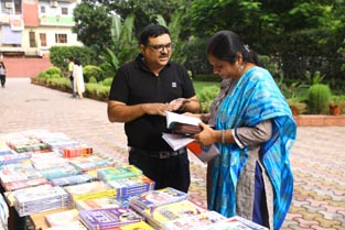 St. Mark's School, Meera Bagh - Book Fair 2018 : Click to Enlarge