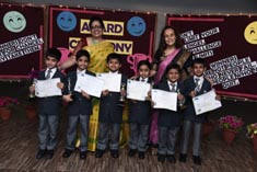St. Mark's School, Meera Bagh - Super Achievers of Classes 1 to 5 felicitated at the Annual Academic Award Ceremony : Click to Enlarge