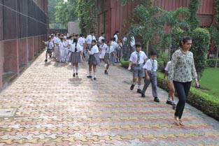 St. Mark's School, Meera Bagh - ACT EARLY, ACT FAST and DON’T PANIC - fire drill and drill on disaster management held : Click to Enlarge