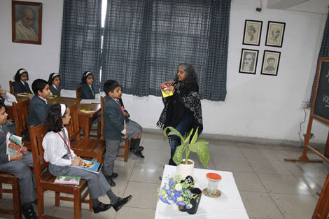 St. Mark's School, Meera Bagh - Interactive Session with renowned journalist, author and blogger, Ms. Lalita Iyer : Click to Enlarge
