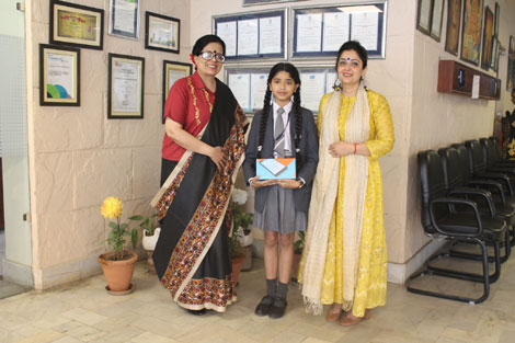 St. Mark's School, Meera Bagh - Maeher Kaur Arora, Class 6 and Harsh, Class 9 receive a Lenovo Tablet each for being the School Topper in the School Super League Competition : Click to Enlarge