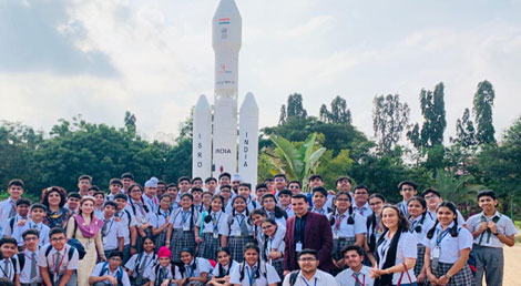 St. Mark's School, Meera Bagh - Our students and staff visit the Indian Space Research Organisation : Click to Enlarge