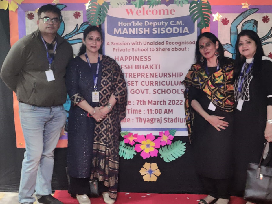 St. Mark's School, Meera Bagh - Teachers attend a special session on Mindset curricula - Happiness, Entrepreneurship and Deshbhakti : Click to Enlarge
