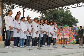 SMS, Janakpuri celebrates Children’s Day (14 November 2013)