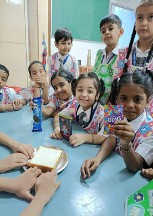 St. Marks Sr. Sec. Public School, Janakpuri - Chocolate Day was celebrated by students of Classes Nursery and KG : Click to Enlarge