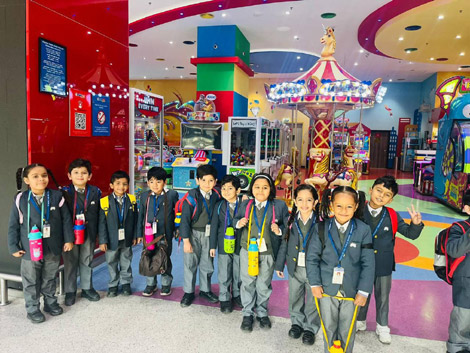 St.Marks Sr Sec Public School Janak Puri - Students of Class Nursery and KG went to Fun City, Vegas Mall for the school picnic : Click to Enlarge