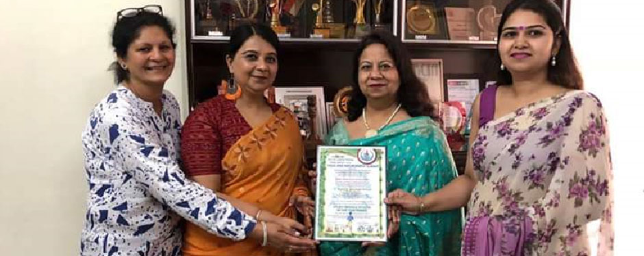 SMS, Janakpuri - Ayush Friendly School of the Year Award : Click to Enlarge