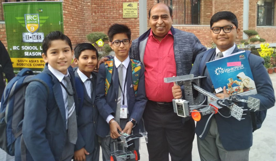 St. Mark's School, Janakpuri - Robotics : Click to Enlarge