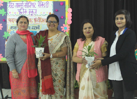 St. Marks Sr. Sec. Public School, Janakpuri - An Inter-Section Hindi Poetry Recitation Competition organized for Classes IX and X : Click to Enlarge