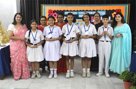 St. Marks Sr. Sec. Public School, Janakpuri -Sanskrit Diwas was celebrated by the students of Classes 6 to 8 : Click to Enlarge