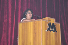 SMS, Janakpuri - Magical Journey - Primary - Vote of thanks being given by the Vice Principal Ms. Alka Kher. : Click to Enlarge