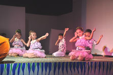 SMS, Janakpuri - Magical Journey - Primary - Hawaiian Dance - Pearly Shells : Click to Enlarge