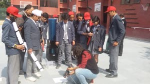 St. Mark's School, Janakpuri - Astronomy Space Club – Hydro Rockets launched : Click to Enlarge