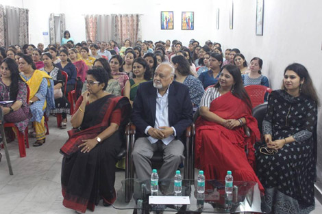 St. Marks Sr. Sec. Public School, Janakpuri - Bidding Adieu to Mr. Gautam Mondal : Click to Enlarge