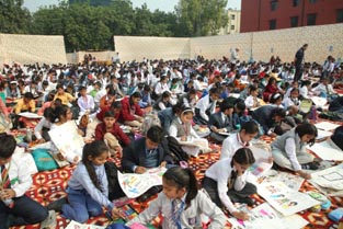 SMS, Janakpuri - 20th Annual Inter School On The Spot Painting Competition : Click to Enlarge